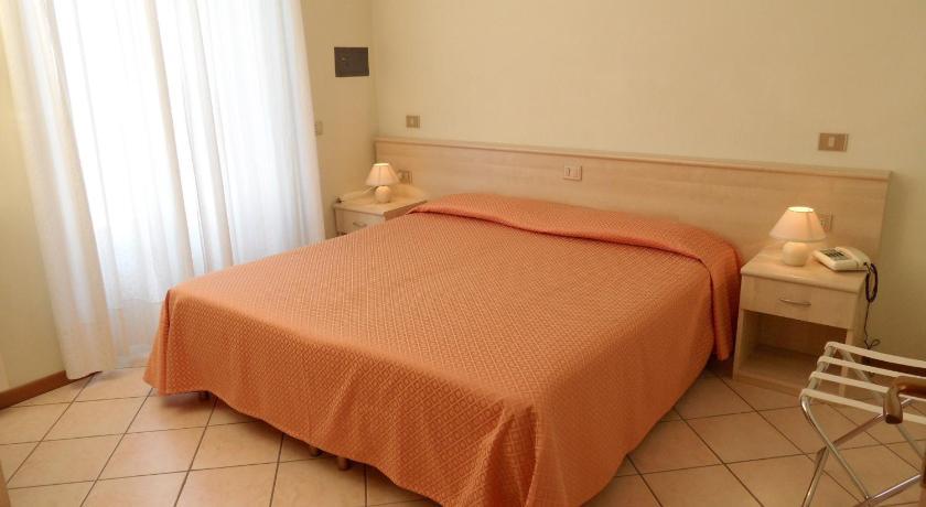 Casa Vacanze Touring ヴェルバーニア 部屋 写真